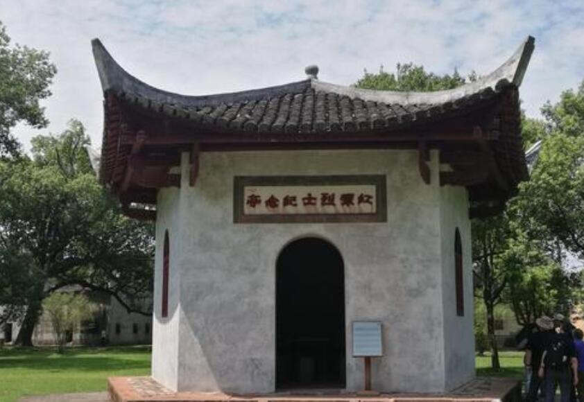 红军烈士纪念亭