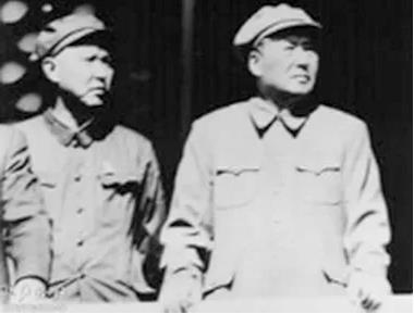 “文革”期间,傅崇碧和毛泽东在天安门城楼