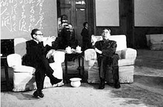 周恩来总理在北京会见基辛格